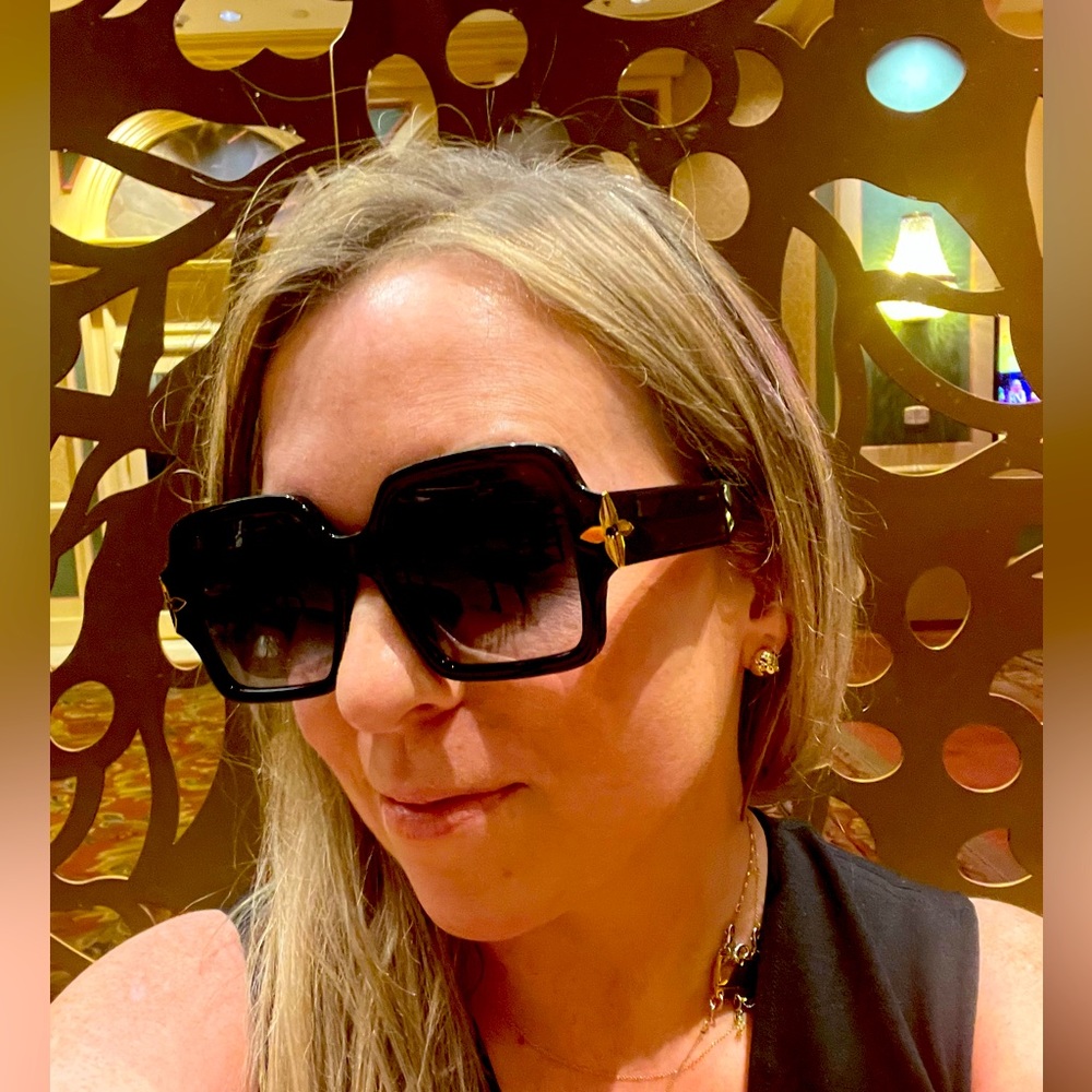 Meet your Posher, Laura